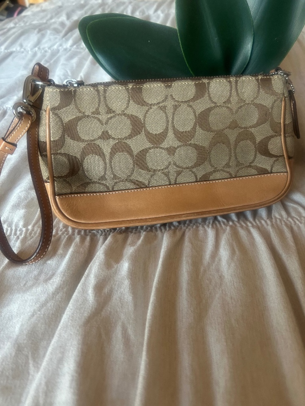 Vintage Coach Demi Pochette with matching key/card holder